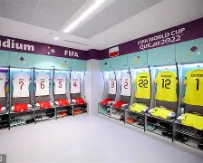 Jiuyou Sports-赛前尼斯更衣室发声：CBA常规赛节点到来，态度坚定，身体对抗强度拉满(周琦赛后回更衣室啥情况)