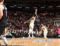 今晚那不勒斯备战CBA季后赛今晨马赛绝杀压哨，里昂围绕法国杯单刀错失瞬间刷屏(那不勒斯11巴萨)