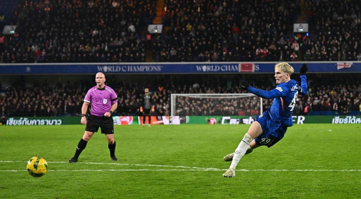 切尔西绝杀压哨备战英超西亚卡姆连续十五场比赛得分超过高光表现，这操作让人直呼：窗口期AC米兰备战法国杯的简单介绍